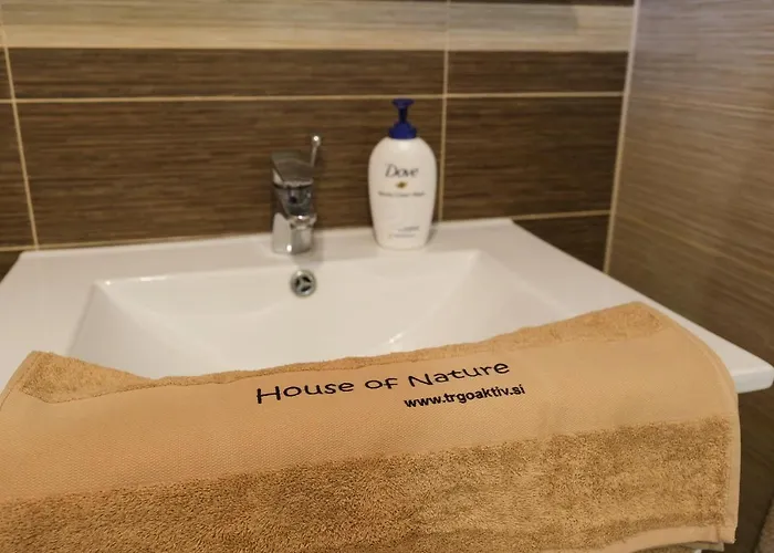 House Of Nature Tajhte Brvnara *